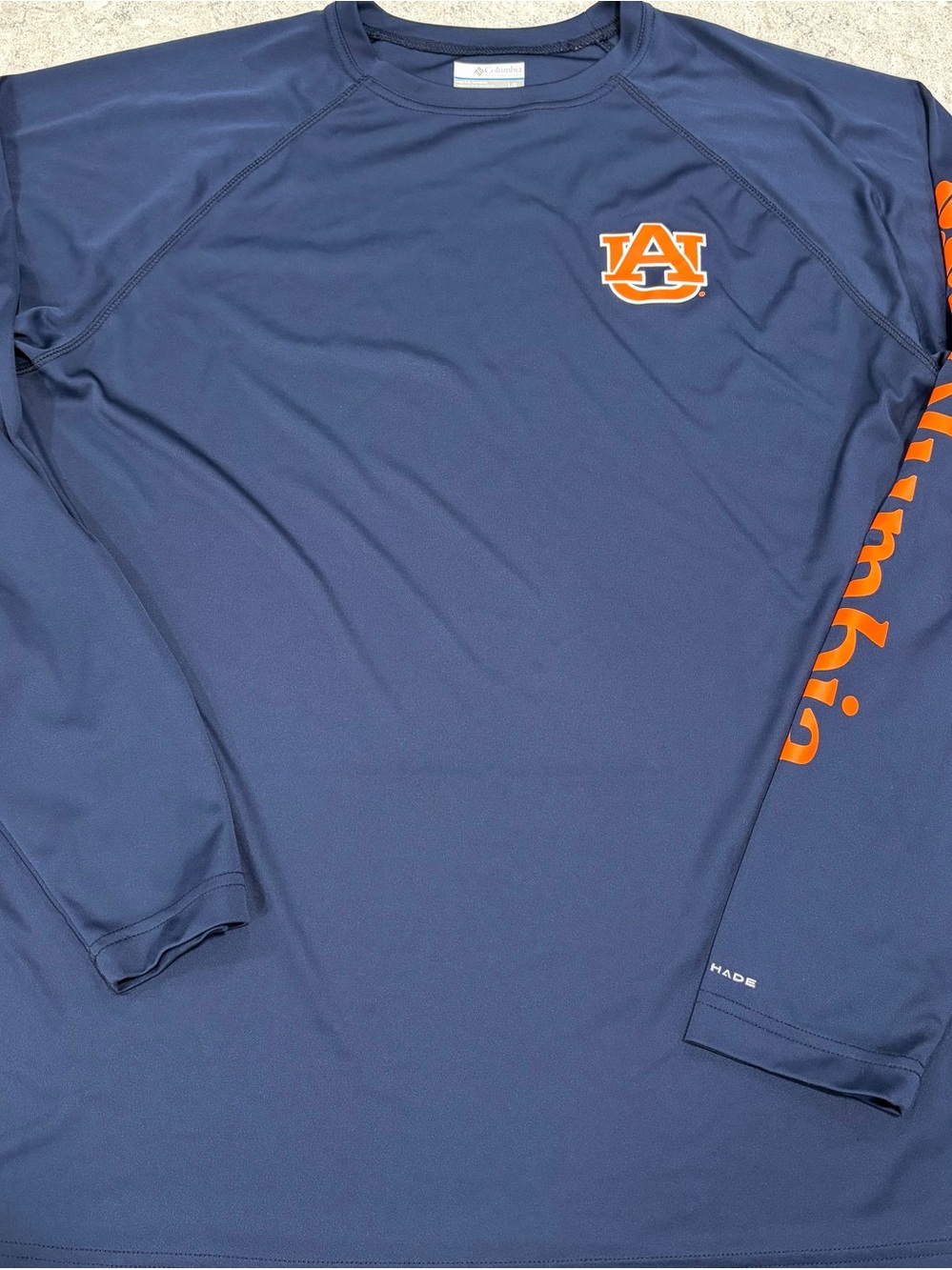 Auburn Tigers Columbia PFG Navy Long-Sleeve Performance Shirt-Large